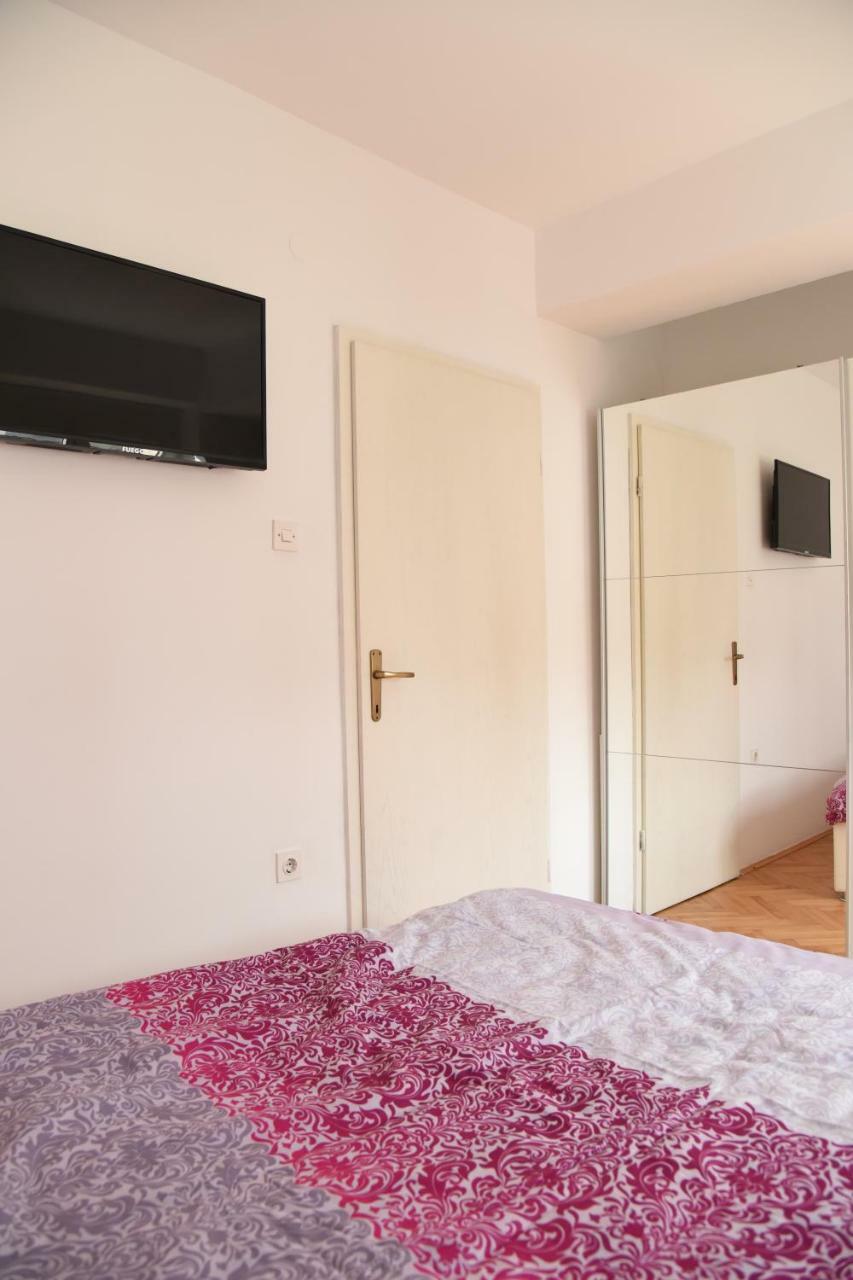 Kiara Apartments Skopje Buitenkant foto