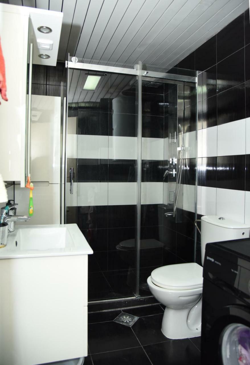 Kiara Apartments Skopje Buitenkant foto
