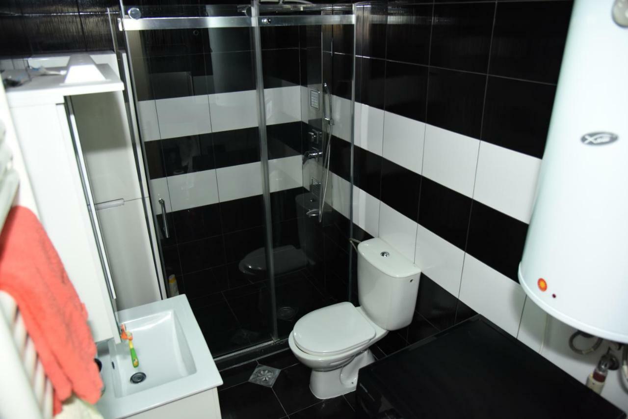 Kiara Apartments Skopje Buitenkant foto